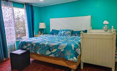 Leon Propiedades vende casa con carnicería en Curacaví.