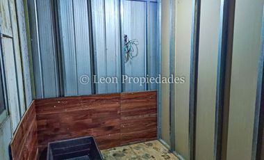 Leon Propiedades vende casa con carnicería en Curacaví.