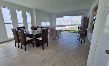 Vendo casa de estreno en Playa Puesta del Sol, Chocalla, Asia, Km 92-4dorm,piscina, US$265,000.00