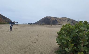 Vendo casa de estreno en Playa Puesta del Sol, Chocalla, Asia, Km 92-4dorm,piscina, US$265,000.00