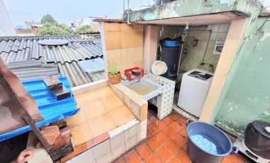 SE VENDE CASA EN PROVENZA