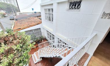 SE VENDE CASA EN PROVENZA