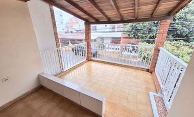 SE VENDE CASA EN PROVENZA