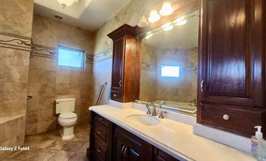 HERMOSA RESIDENCIA CON SUPER TERRENO EN CAMPOS ELISEOS 1