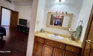HERMOSA RESIDENCIA CON SUPER TERRENO EN CAMPOS ELISEOS 1