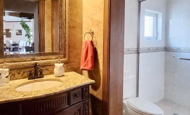 HERMOSA RESIDENCIA CON SUPER TERRENO EN CAMPOS ELISEOS 1