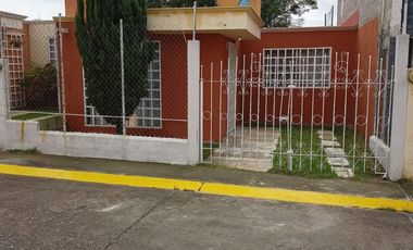 CASA  EN RENTA EN SOYANIQUILPAN, AMUEBLADA CON 4 CAMAS EQUIPADAS CON SERVICIOS INCLUIDOS.