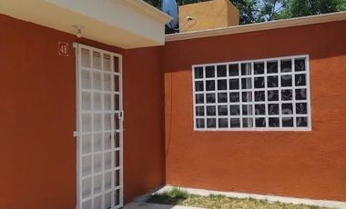 CASA  EN RENTA EN SOYANIQUILPAN, AMUEBLADA CON 4 CAMAS EQUIPADAS CON SERVICIOS INCLUIDOS.