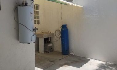 CASA  EN RENTA EN SOYANIQUILPAN, AMUEBLADA CON 4 CAMAS EQUIPADAS CON SERVICIOS INCLUIDOS.
