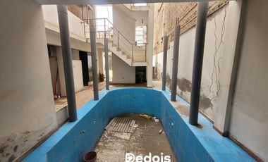 ¡VENTA EDIFICIO CON COCHERA EN PUCUSANA!
