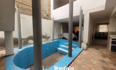 ¡VENTA EDIFICIO CON COCHERA EN PUCUSANA!