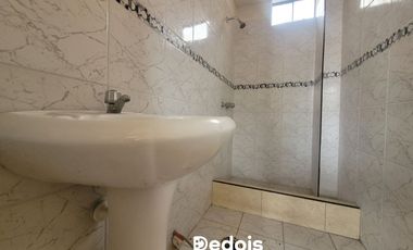 ¡VENTA EDIFICIO CON COCHERA EN PUCUSANA!