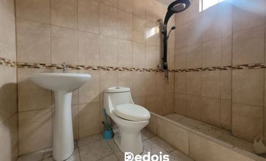 ¡VENTA EDIFICIO CON COCHERA EN PUCUSANA!