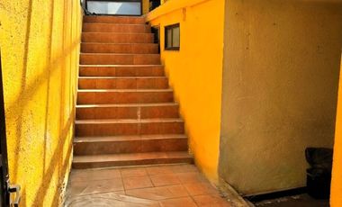 Se vende inmueble (para remodelar) casa habitación y comercial, ubicado en excelente zona comercial, Col. Santa María de las Rosas, Toluca, Estado de