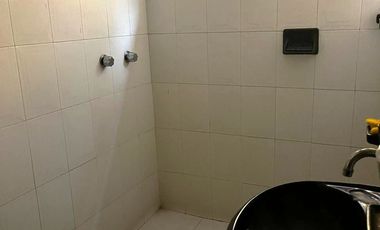 Se vende inmueble (para remodelar) casa habitación y comercial, ubicado en excelente zona comercial, Col. Santa María de las Rosas, Toluca, Estado de