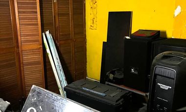 Se vende inmueble (para remodelar) casa habitación y comercial, ubicado en excelente zona comercial, Col. Santa María de las Rosas, Toluca, Estado de