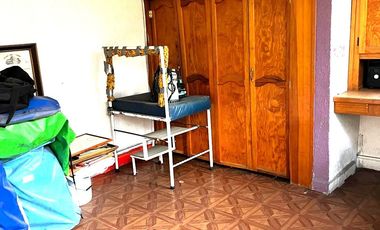 Se vende inmueble (para remodelar) casa habitación y comercial, ubicado en excelente zona comercial, Col. Santa María de las Rosas, Toluca, Estado de