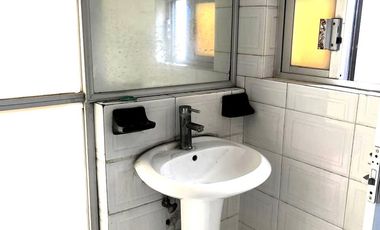 Se vende inmueble (para remodelar) casa habitación y comercial, ubicado en excelente zona comercial, Col. Santa María de las Rosas, Toluca, Estado de