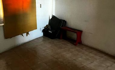 Se vende inmueble (para remodelar) casa habitación y comercial, ubicado en excelente zona comercial, Col. Santa María de las Rosas, Toluca, Estado de