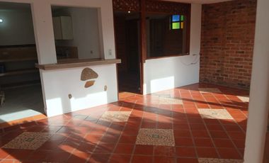 CASA EN VENTA CERCA BASE MILITAR BOYACA