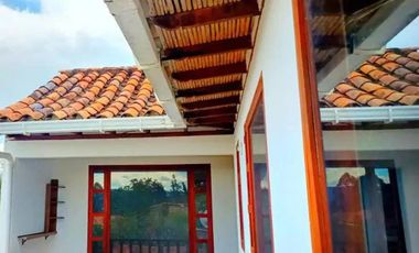 CASA EN VENTA CERCA BASE MILITAR BOYACA