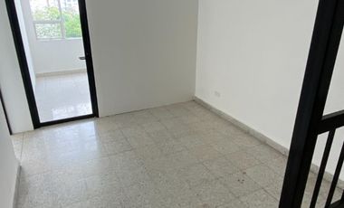 Renta oficinas amplias. Col. La Paz. Av. Juárez