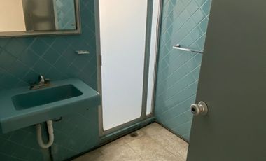 Renta oficinas amplias. Col. La Paz. Av. Juárez