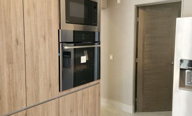 CASA DE LUJO EN FRACC. PRIVADO DE CARRETERA NACIONAL (PREVENTA)