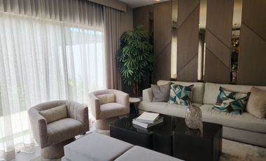 CASA DE LUJO EN FRACC. PRIVADO DE CARRETERA NACIONAL (PREVENTA)