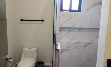 CASA DE LUJO EN FRACC. PRIVADO DE CARRETERA NACIONAL (PREVENTA)