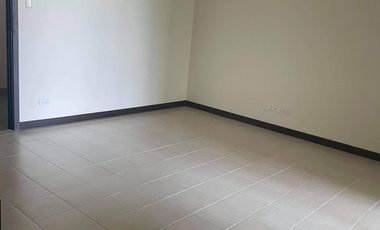 KEN - 3 Bed Room Condo Unit in San Lorenza Place Makati City in Edsa