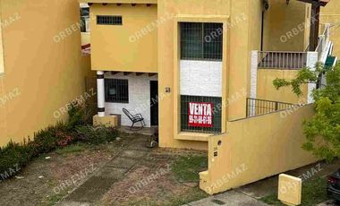 Casa con amplio terreno en Venta Fracc Puerta Magna zona Country