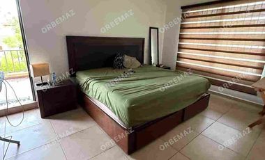 Casa con amplio terreno en Venta Fracc Puerta Magna zona Country