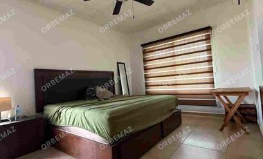 Casa con amplio terreno en Venta Fracc Puerta Magna zona Country