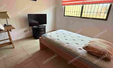 Casa con amplio terreno en Venta Fracc Puerta Magna zona Country