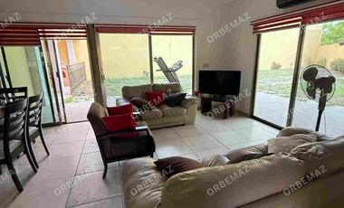 Casa con amplio terreno en Venta Fracc Puerta Magna zona Country