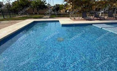 Casa con amplio terreno en Venta Fracc Puerta Magna zona Country