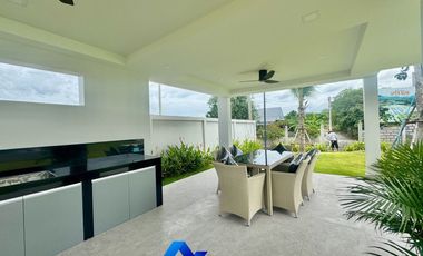 Brand New Modern And Elegance Pool Villa At Tavisa Hua Hin Soi 70 For Sale