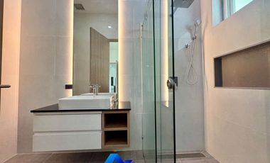 Brand New Modern And Elegance Pool Villa At Tavisa Hua Hin Soi 70 For Sale