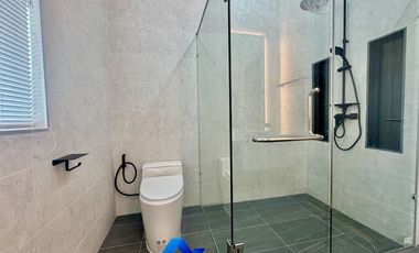 Brand New Modern And Elegance Pool Villa At Tavisa Hua Hin Soi 70 For Sale