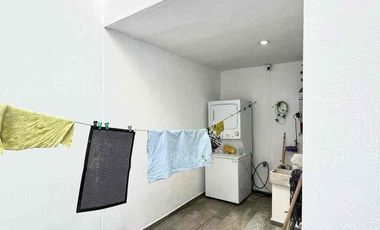 CASA SEMINUEVA Y AMPLIADA EN COTO, EN LOMA DORADA, TONALÁ.
