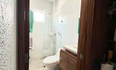 CASA SEMINUEVA Y AMPLIADA EN COTO, EN LOMA DORADA, TONALÁ.