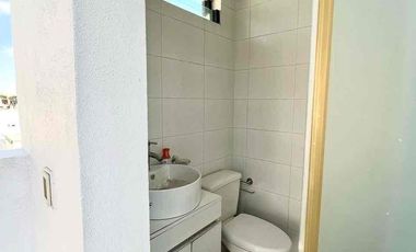 CASA SEMINUEVA Y AMPLIADA EN COTO, EN LOMA DORADA, TONALÁ.