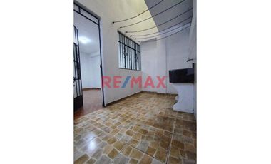 SE VENDE PROPIEDAD UBICADA EN ZONA COMERCIAL