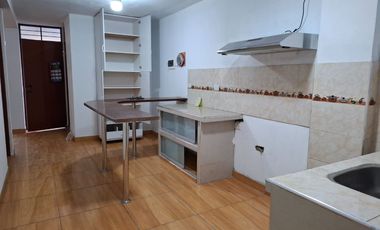 EN ALQUILER AMPLIO DEPARATAMENTO EN SMP, POR AV. EL SOL DE NARANJAL