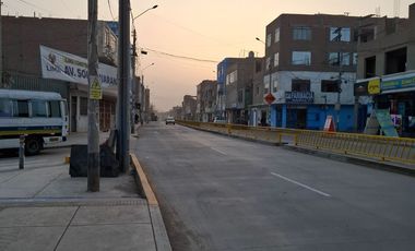 EN ALQUILER AMPLIO DEPARATAMENTO EN SMP, POR AV. EL SOL DE NARANJAL