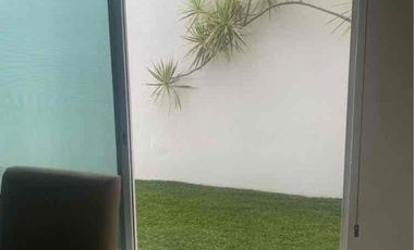 EN RENTA CASA AMUEBLADA 3 Recámaras