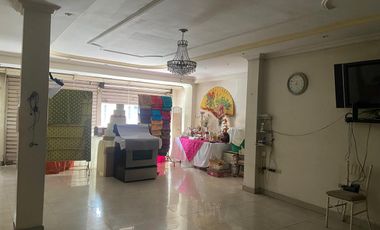 Venta de local comercial de dos plantas  centro Guayaquil