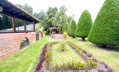 🏡 Oportunidad Única de Inversión Quinta Funcional para Eventos y Hospedaje en Tabacundo 🌿