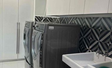 moderno Depto remodelado y amueblado!
